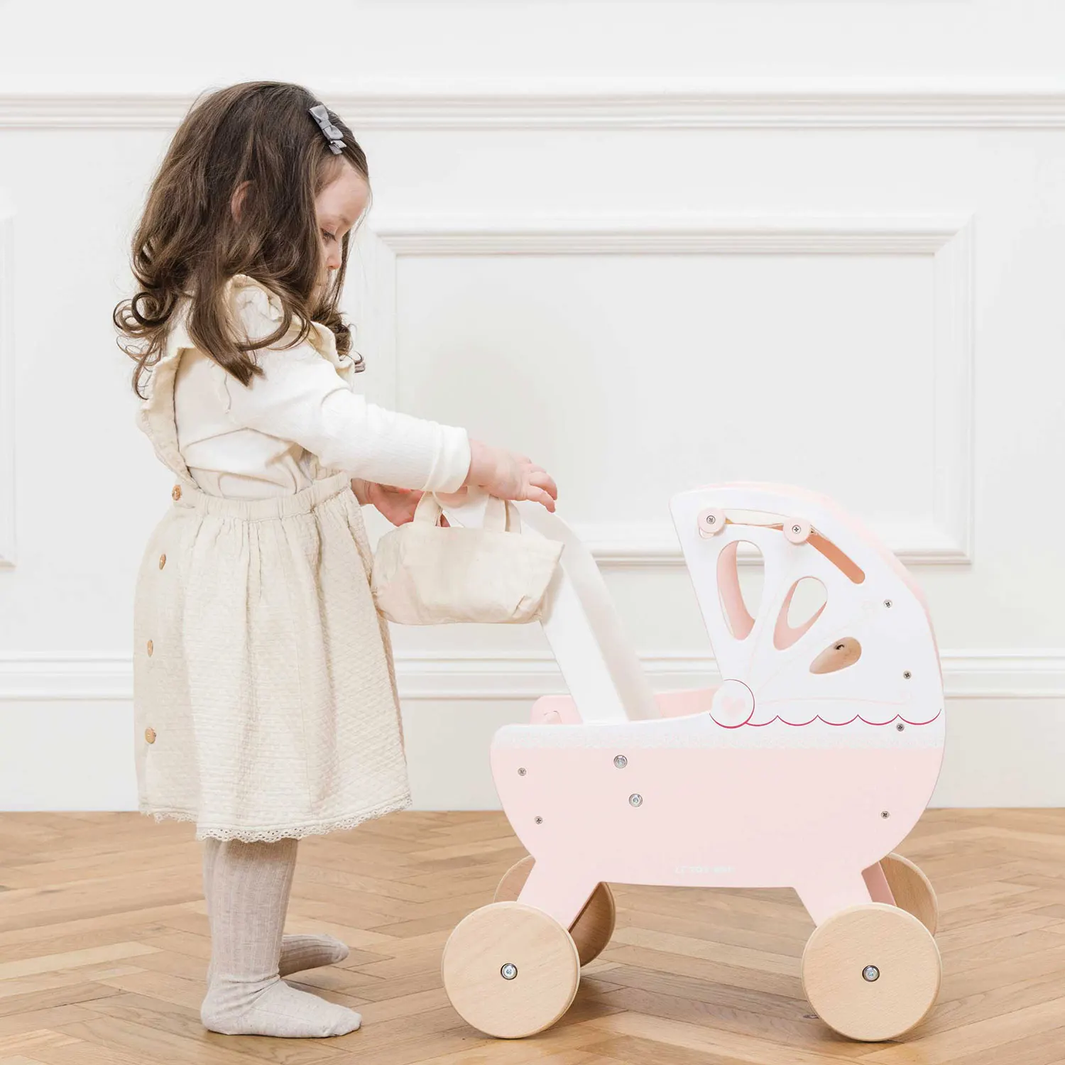 Sweet Dreams Puppenwagen / Retro Wooden Doll Pram-Le Toy Van (LTV)